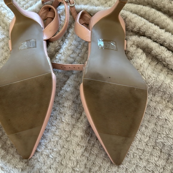 Torrid Pink Pumps Size 7WW - Picture 3 of 4